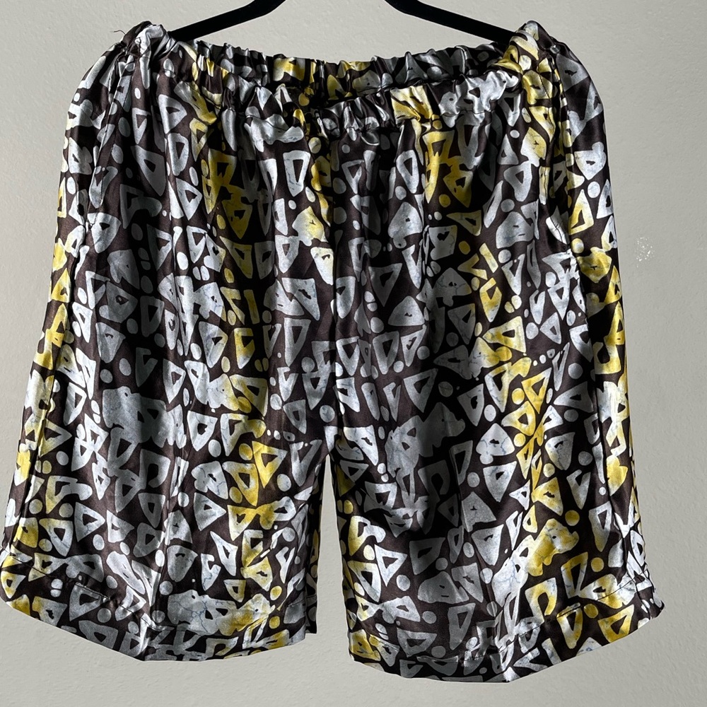 Beautiful African Short